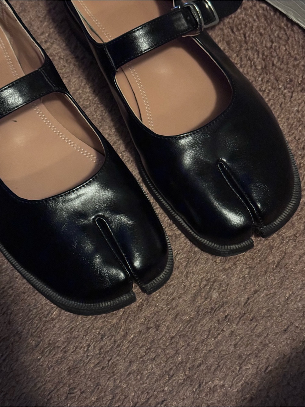 Black Mary Jane Tabi Leather flats - Picture 2 of 3